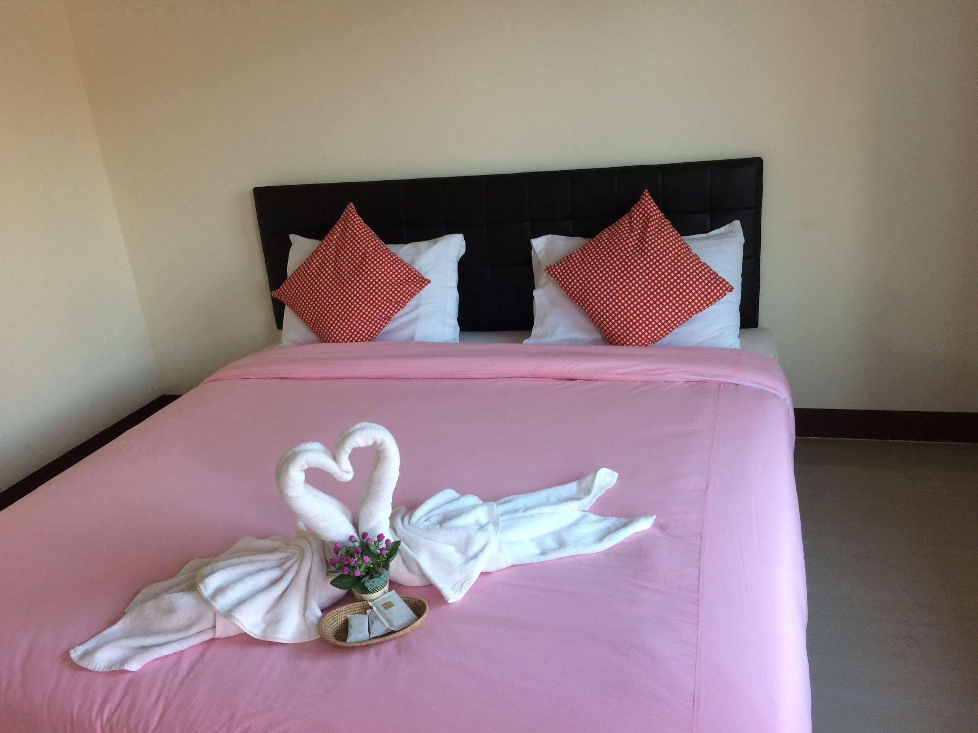 Thana Ville Resort Mae Sot Dış mekan fotoğraf